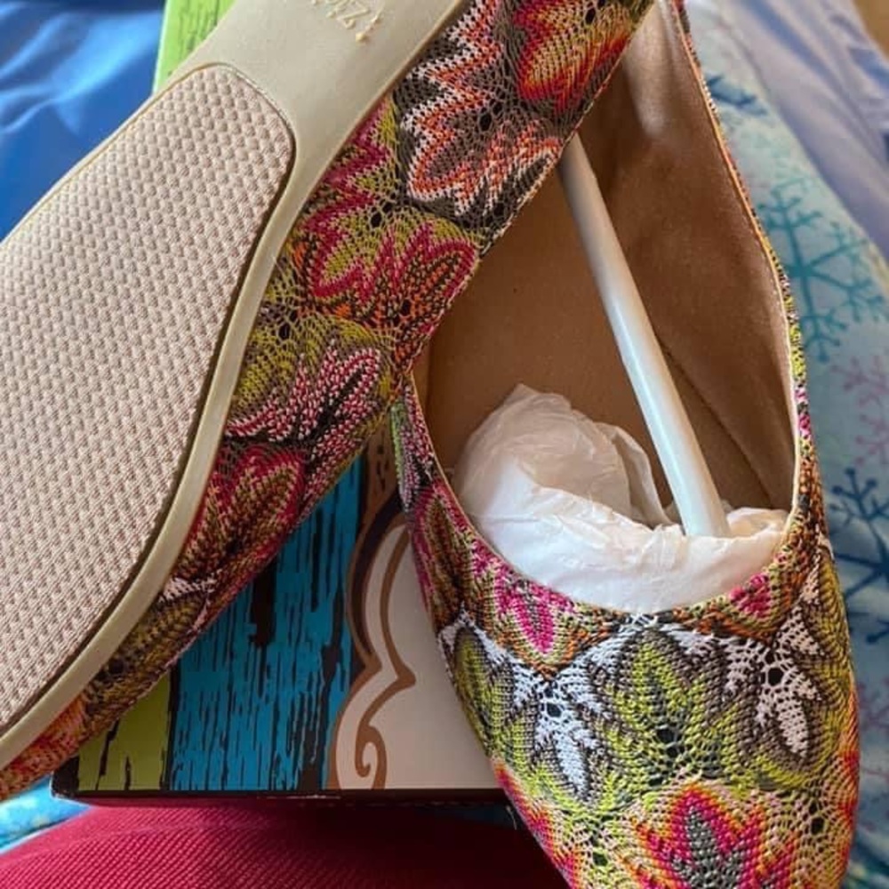 Zigi Soho green multi color fabric slip on flat